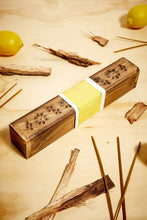 Cargar imagen en el visor de la galería, Wooden Incense Stick Holder Burner Joss Incense Box Ash Catcher 10 FREE STICKS!
